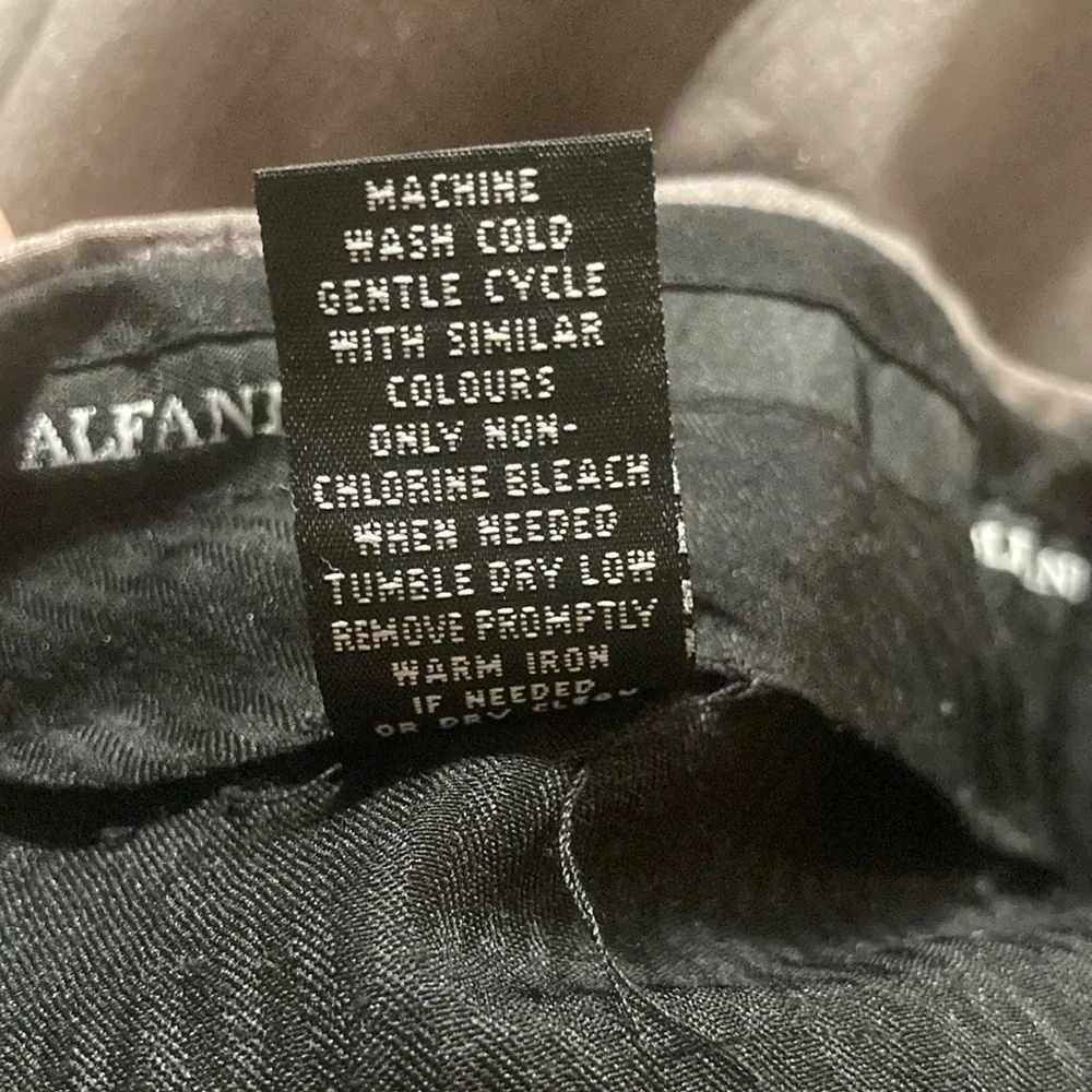 Alfani Gray Classic Style Dress Pants Size 36 x 32, EUC